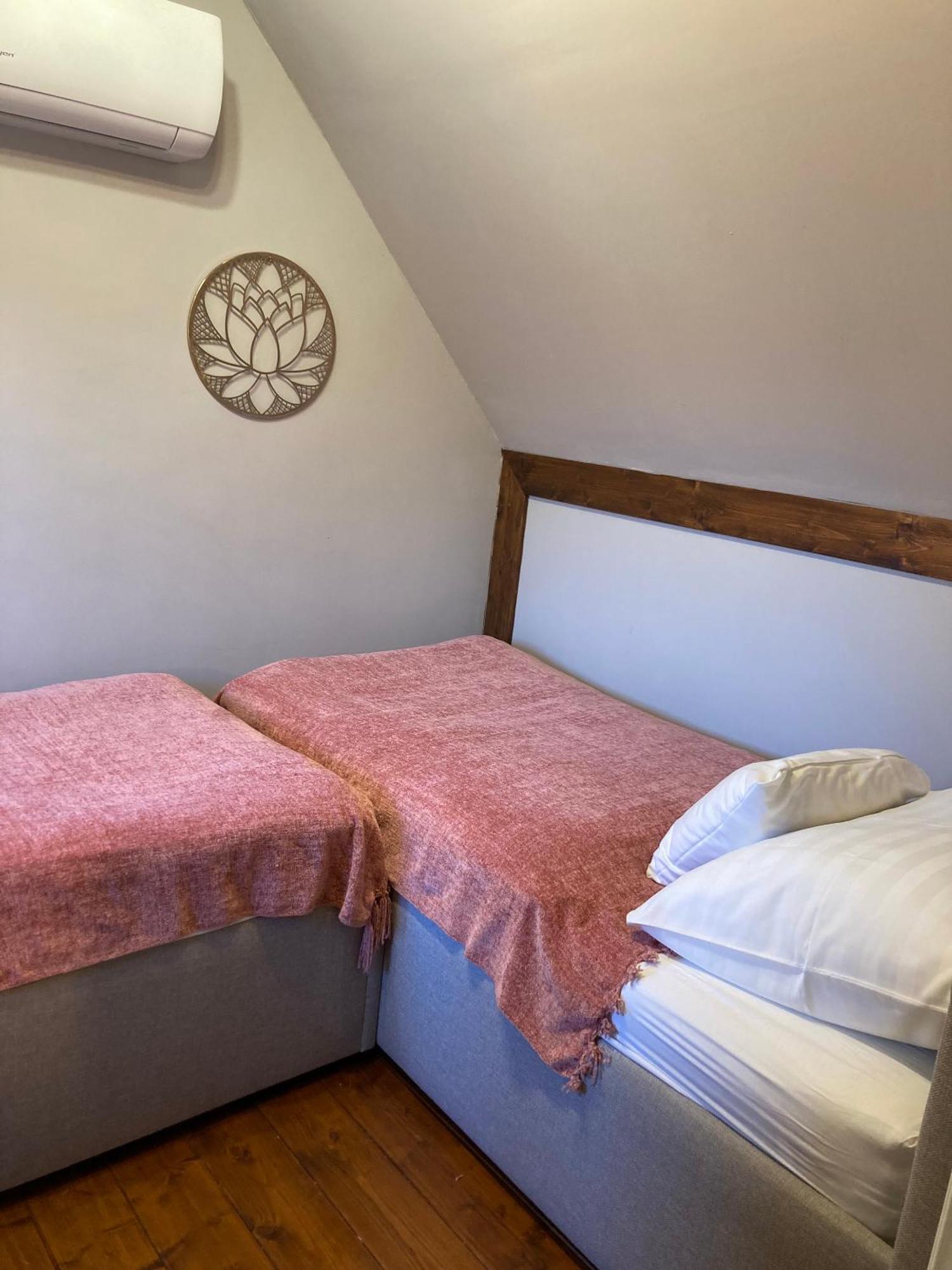 Zsoka Fogadoja Aparthotel Szentantalfa Eksteriør bilde
